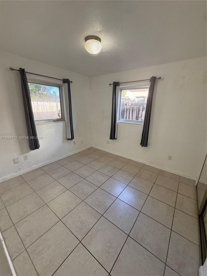 351 E 17th St , Unit 353, Hialeah, FL 33010 Photo