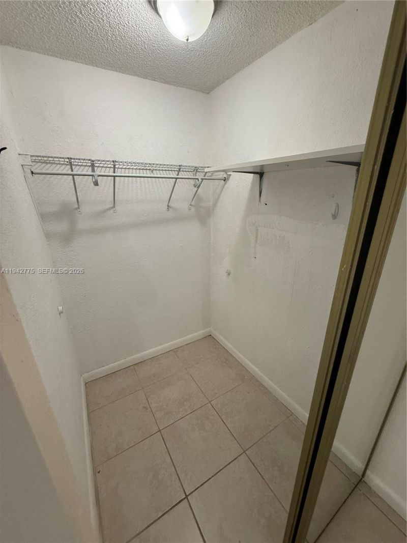 351 E 17th St , Unit 353, Hialeah, FL 33010 Photo
