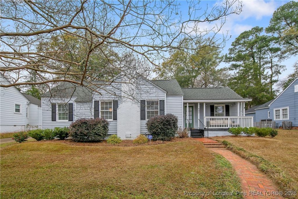 597 Greenland Drive, Fayetteville, NC 28305 Main Photo