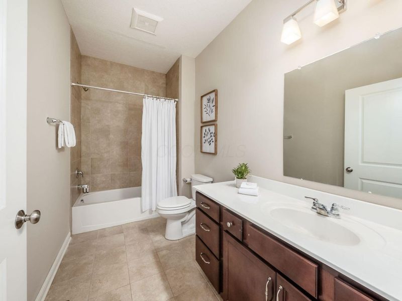 5523 Ballantrae Woods Drive, Dublin, OH 43016 Photo 9