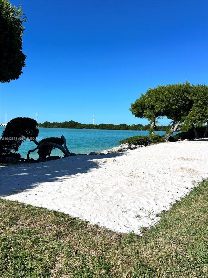 5017 Sunset Village Dr, Duck, FL 33050 Photo