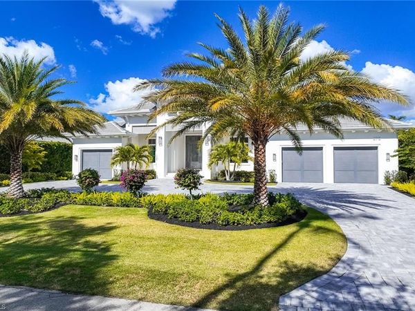 375 Bow Line DR, NAPLES, FL 34103