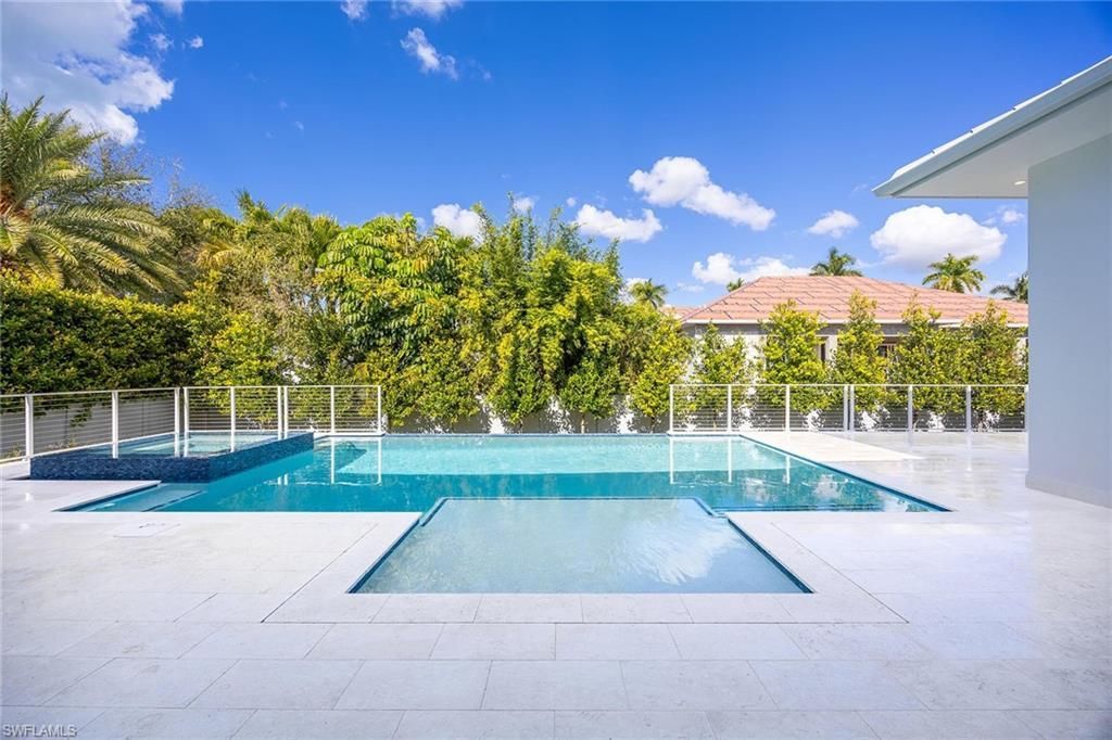 375 Bow Line Dr, Naples, FL 34103 Photo