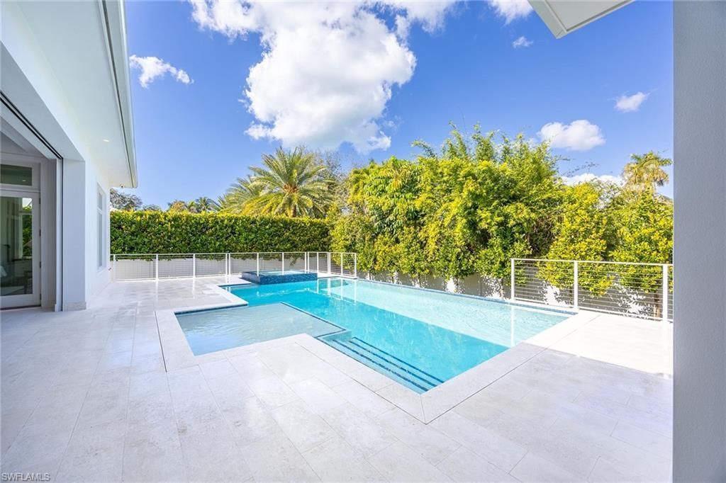 375 Bow Line Dr, Naples, FL 34103 Photo