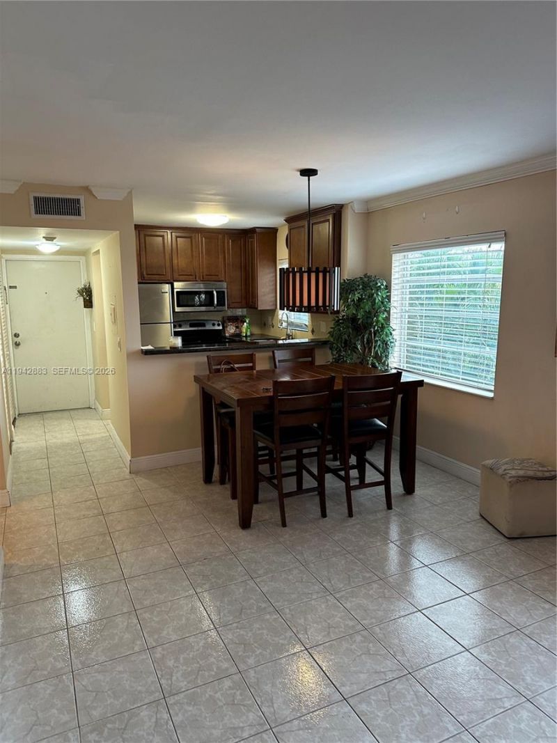 3048 E Sunrise Lakes Dr, Unit 218, Sunrise, FL 33322 Photo