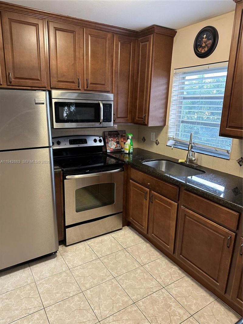 3048 E Sunrise Lakes Dr, Unit 218, Sunrise, FL 33322 Photo