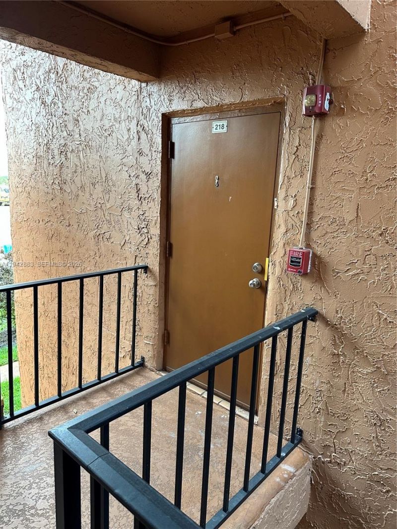 3048 E Sunrise Lakes Dr, Unit 218, Sunrise, FL 33322 Photo