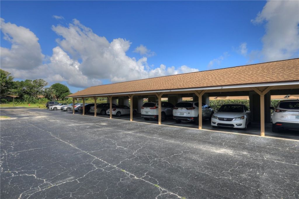 6175 S Mirror Lake Drive, Unit 301, Sebastian, FL 32958 Photo