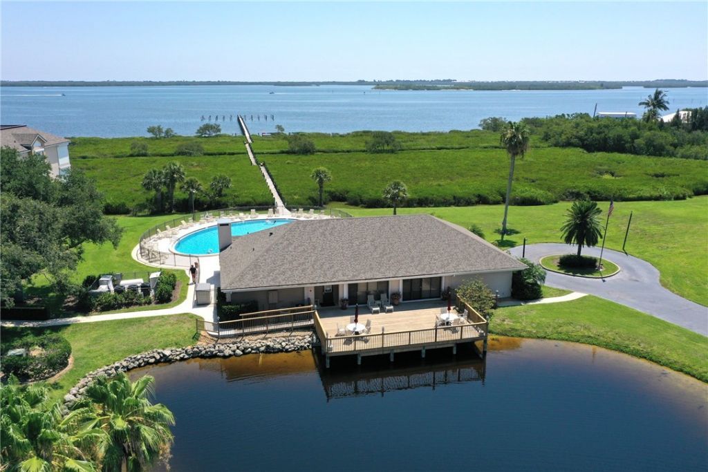 6175 S Mirror Lake Drive, Unit 301, Sebastian, FL 32958 Photo