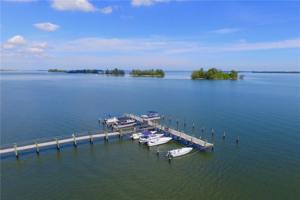 6175 S Mirror Lake Drive, Unit 301, Sebastian, FL 32958 Photo