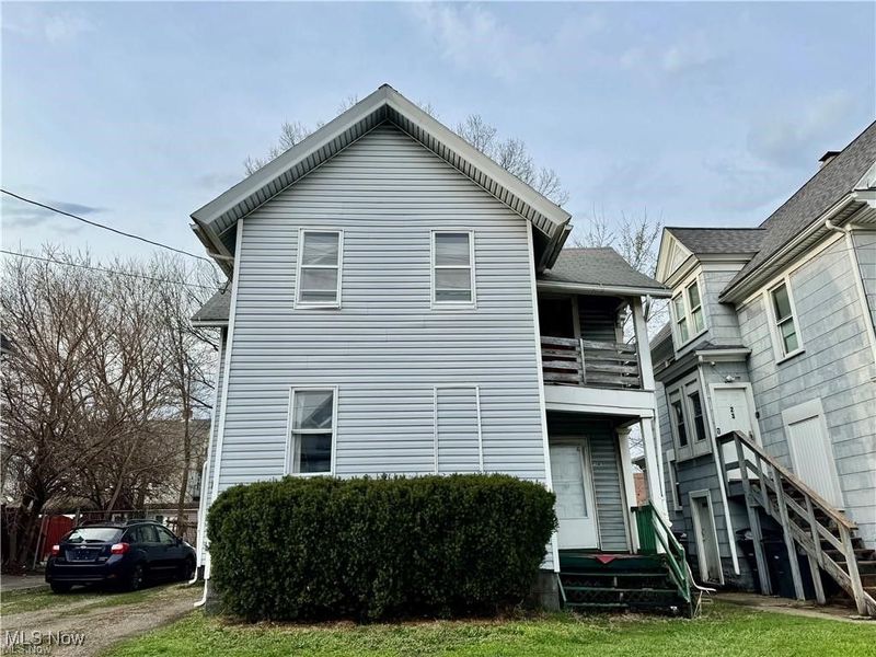 543 E Buchtel Avenue, Akron, OH 44304 Photo 1