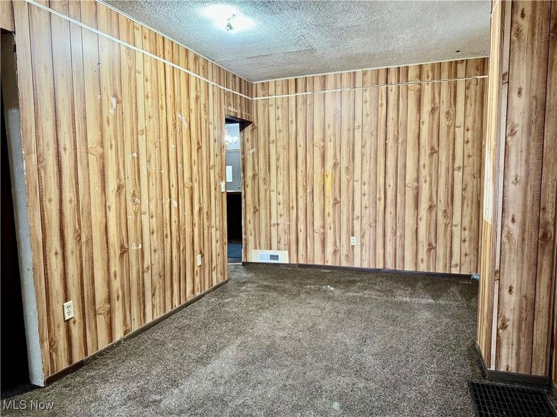 543 E Buchtel Avenue, Akron, OH 44304 Photo 4