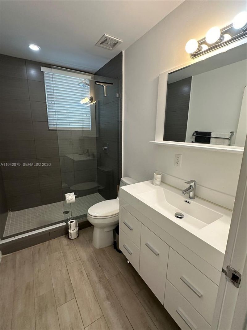 1611 Meridian Ave, Unit 203, Miami Beach, FL 33139 Photo