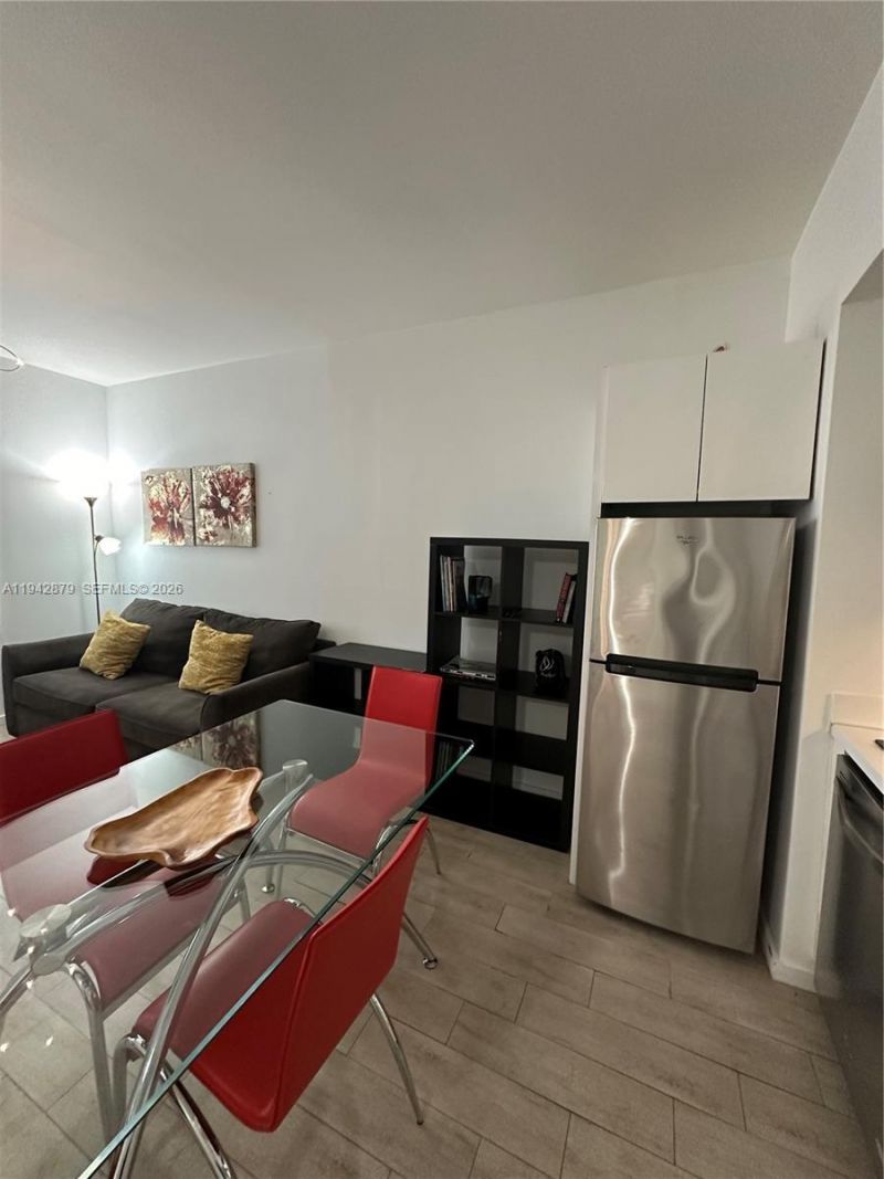 1611 Meridian Ave, Unit 203, Miami Beach, FL 33139 Photo