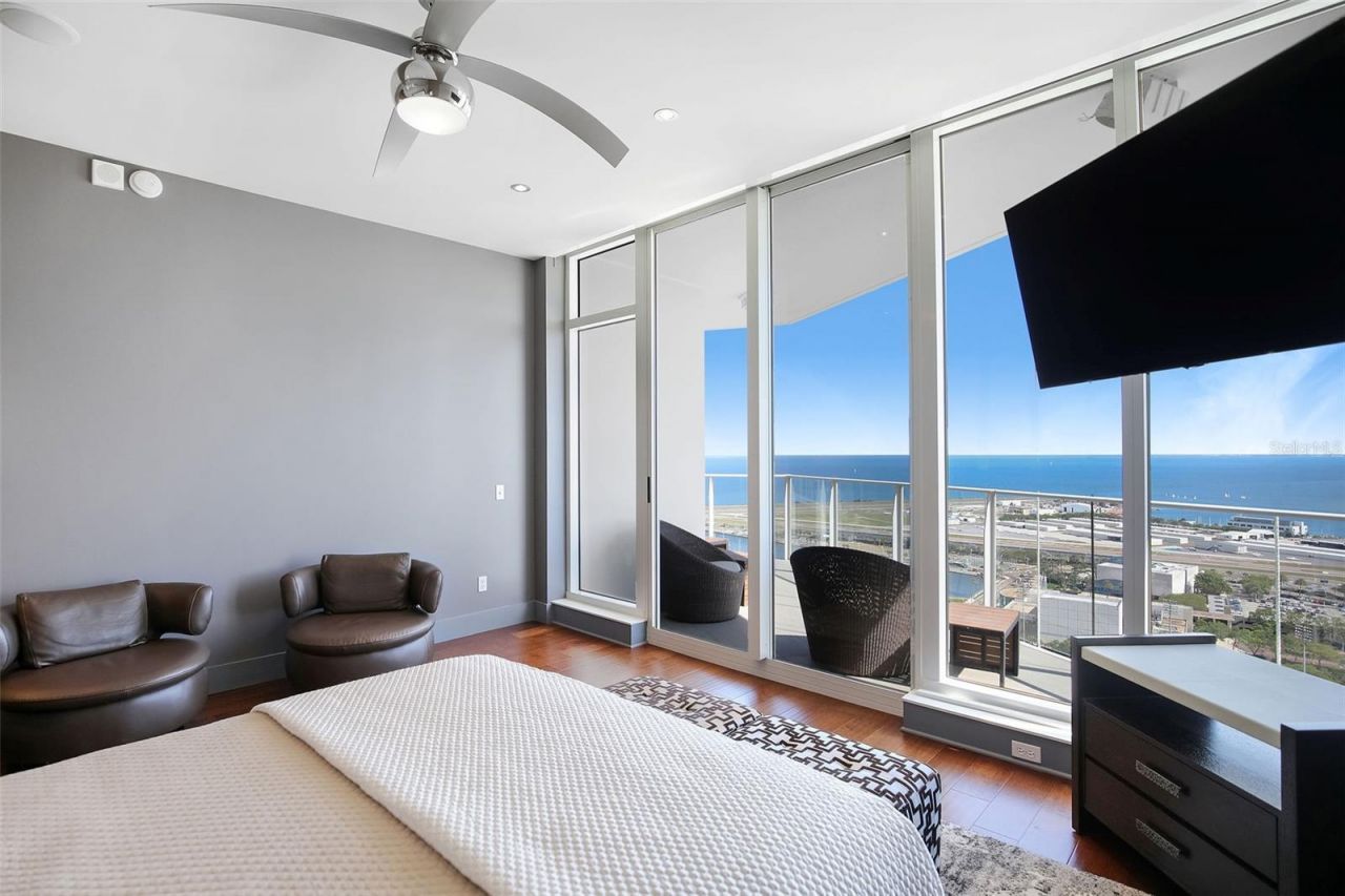 175 1st Street S, Unit 3103, Saint Petersburg, FL 33701 Photo