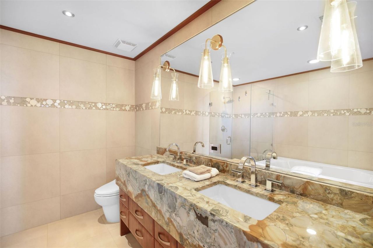 175 1st Street S, Unit 3103, Saint Petersburg, FL 33701 Photo