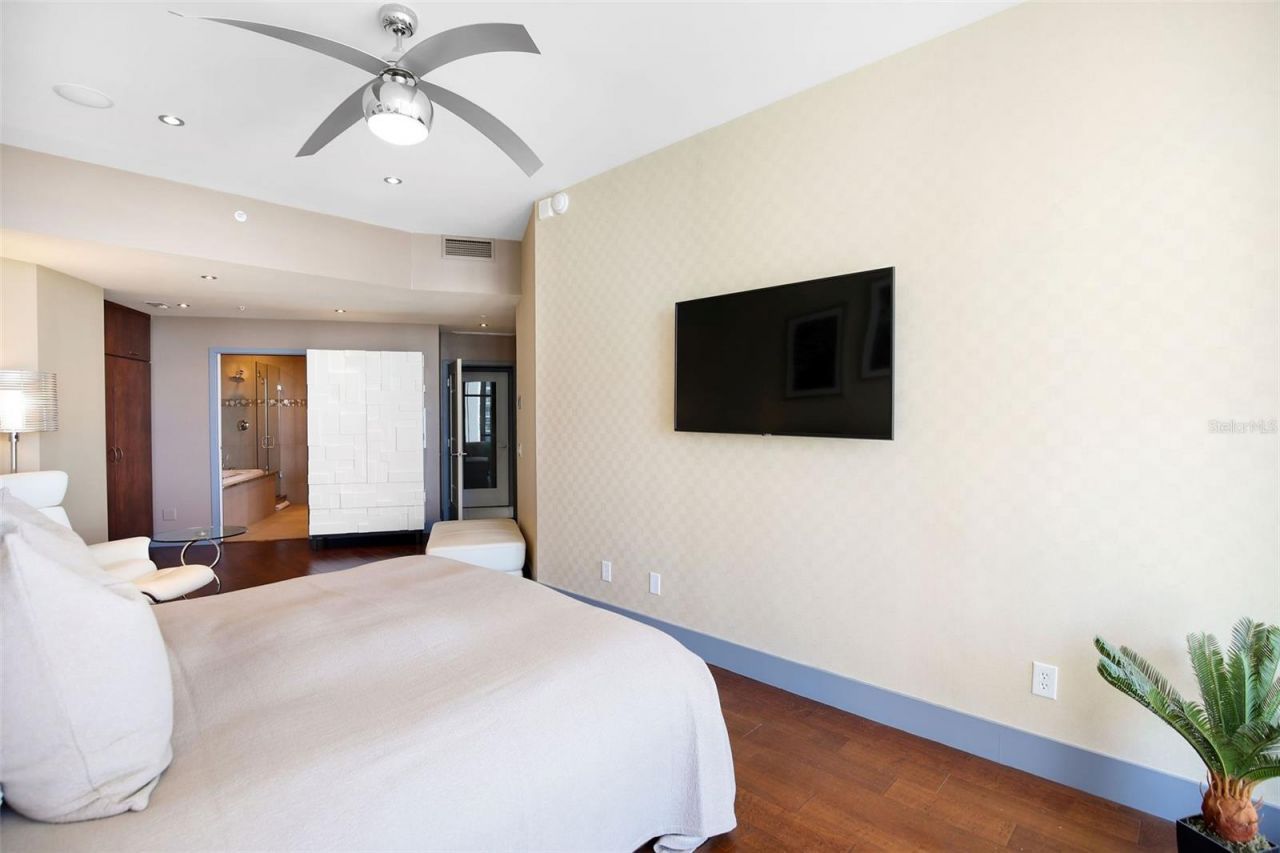 175 1st Street S, Unit 3103, Saint Petersburg, FL 33701 Photo