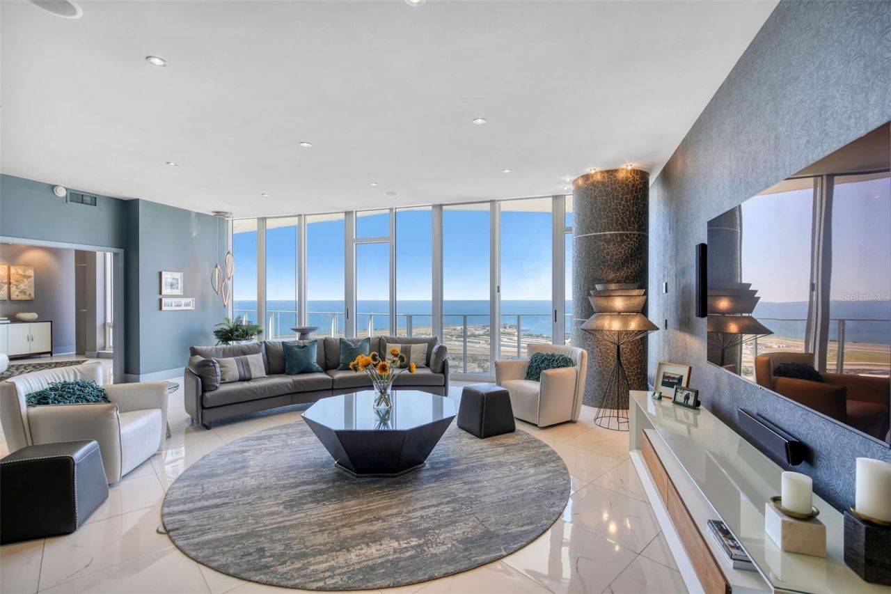 175 1st Street S, Unit 3103, Saint Petersburg, FL 33701 Photo