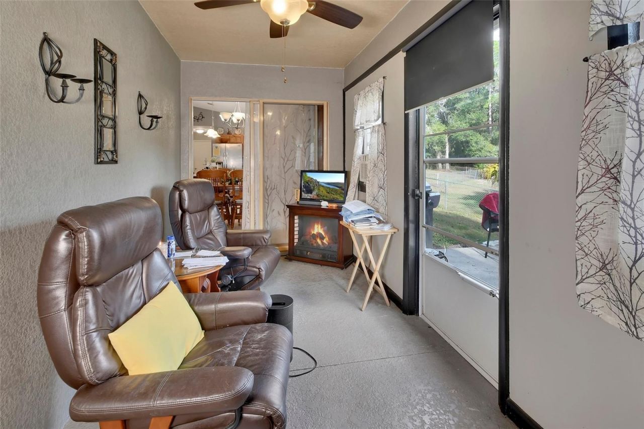 43746 Sunset Drive, Paisley, FL 32767 Photo