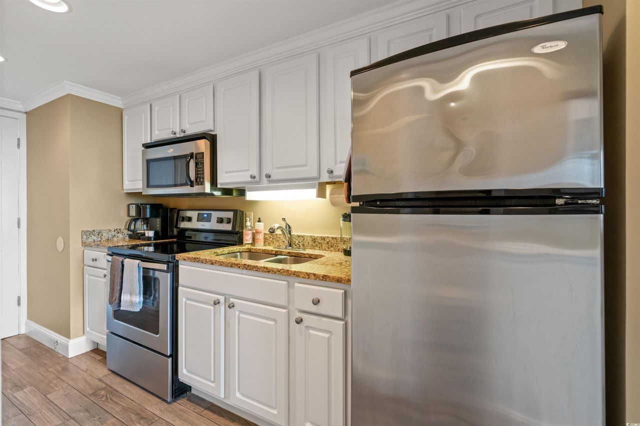 601 Retreat Beach Circle Photo 8