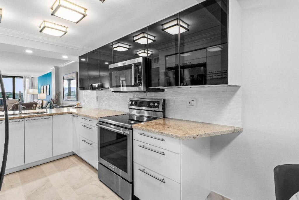 14 Royal Palm Way, Unit 501, Boca Raton, FL 33432 Photo