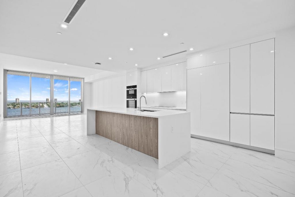 220 Lake Shore Drive, Unit 1608, Lake Park, FL 33403 Photo