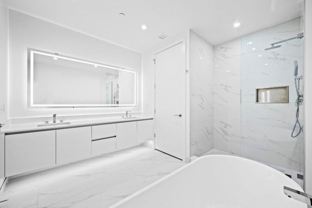 220 Lake Shore Drive, Unit 1608, Lake Park, FL 33403 Photo