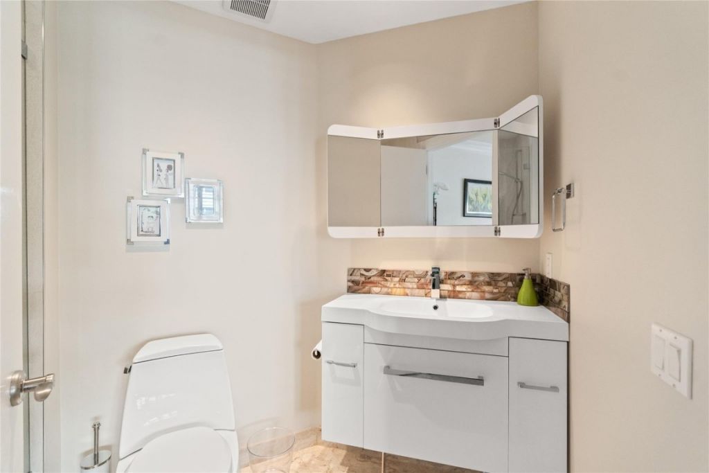 1228 Hillsboro Mile, Unit 202, Hillsboro Beach, FL 33062 Photo