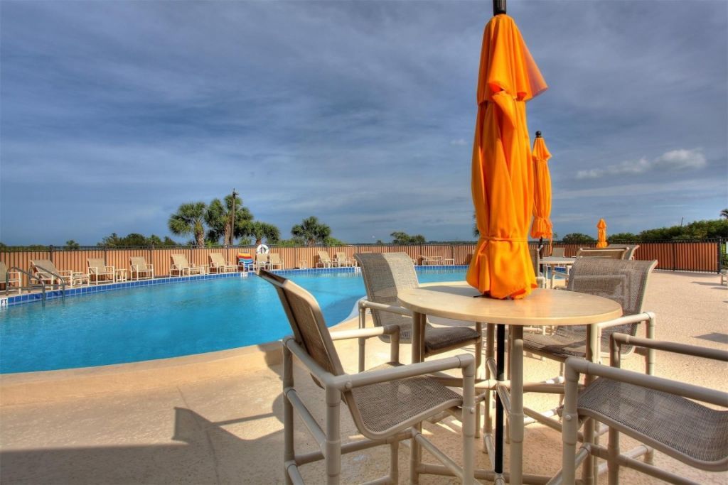 6175 S Mirror Lake Drive, Unit 301, Sebastian, FL 32958 Photo