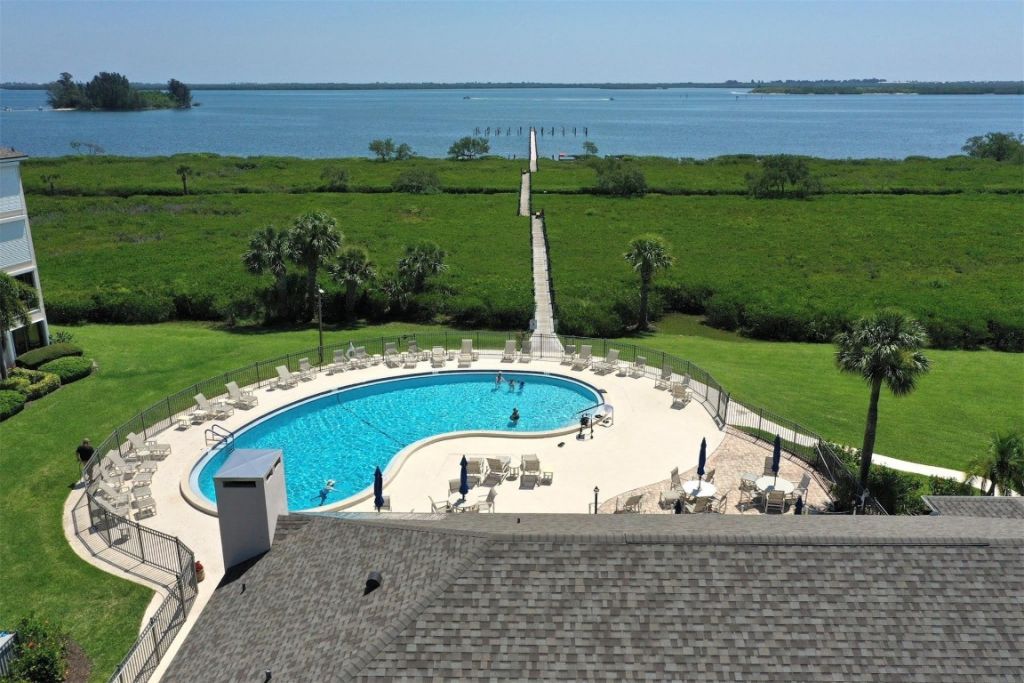 6175 S Mirror Lake Drive, Unit 301, Sebastian, FL 32958 Photo