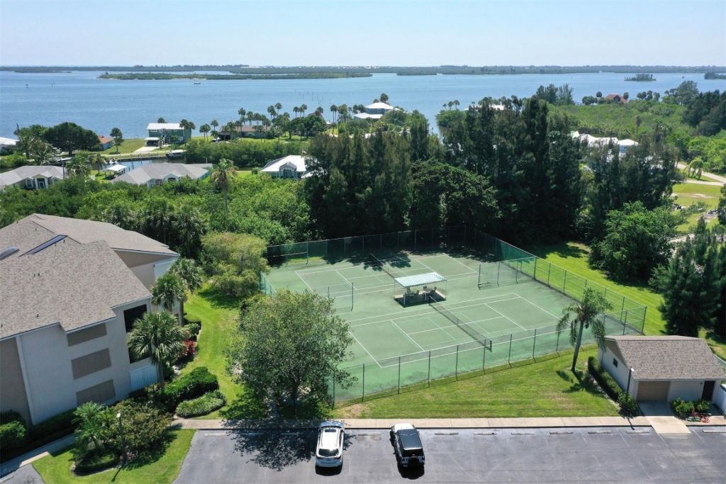 6175 S Mirror Lake Drive, Unit 301, Sebastian, FL 32958 Photo