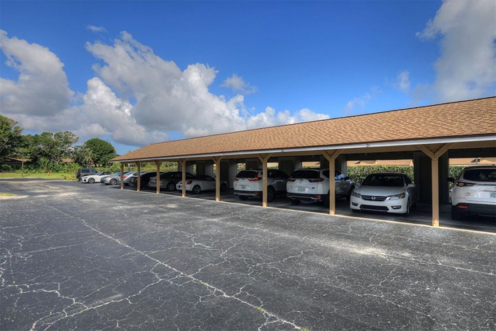 6175 S Mirror Lake Drive, Unit 301, Sebastian, FL 32958 Photo