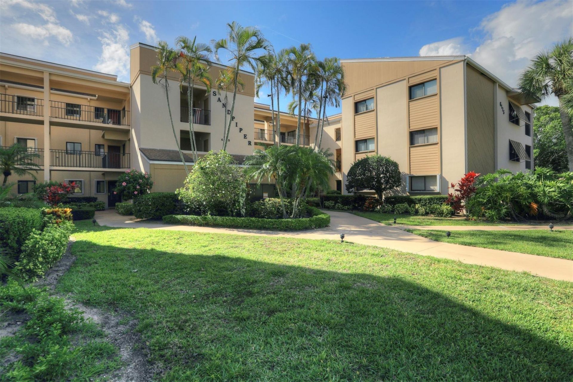 6175 S Mirror Lake Drive, Unit 301, Sebastian, FL 32958 Photo