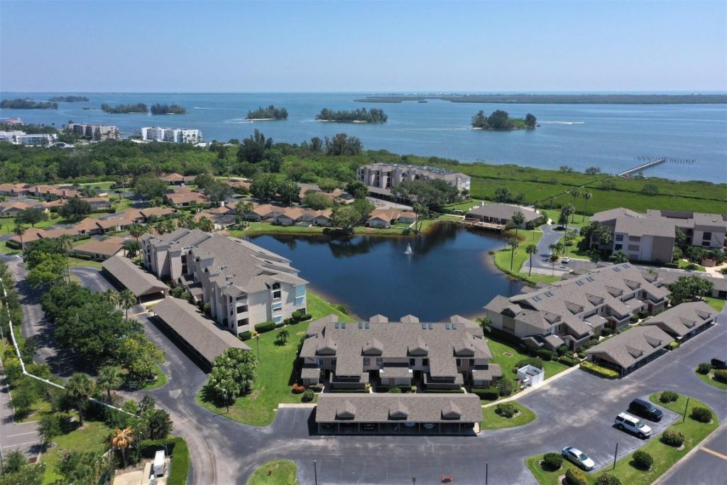 6175 S Mirror Lake Drive, Unit 301, Sebastian, FL 32958 Photo