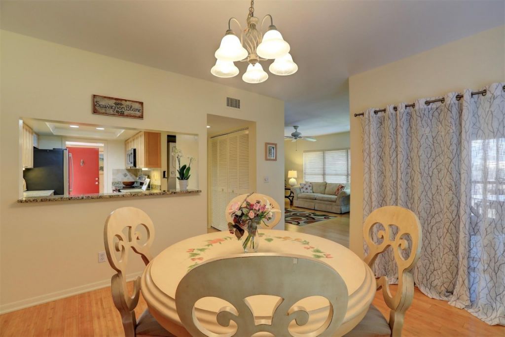 6175 S Mirror Lake Drive, Unit 301, Sebastian, FL 32958 Photo