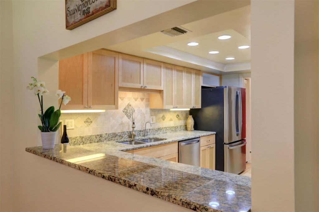 6175 S Mirror Lake Drive, Unit 301, Sebastian, FL 32958 Photo