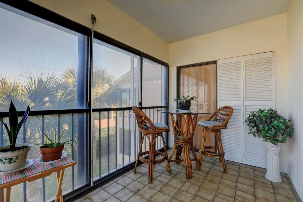 6175 S Mirror Lake Drive, Unit 301, Sebastian, FL 32958 Photo