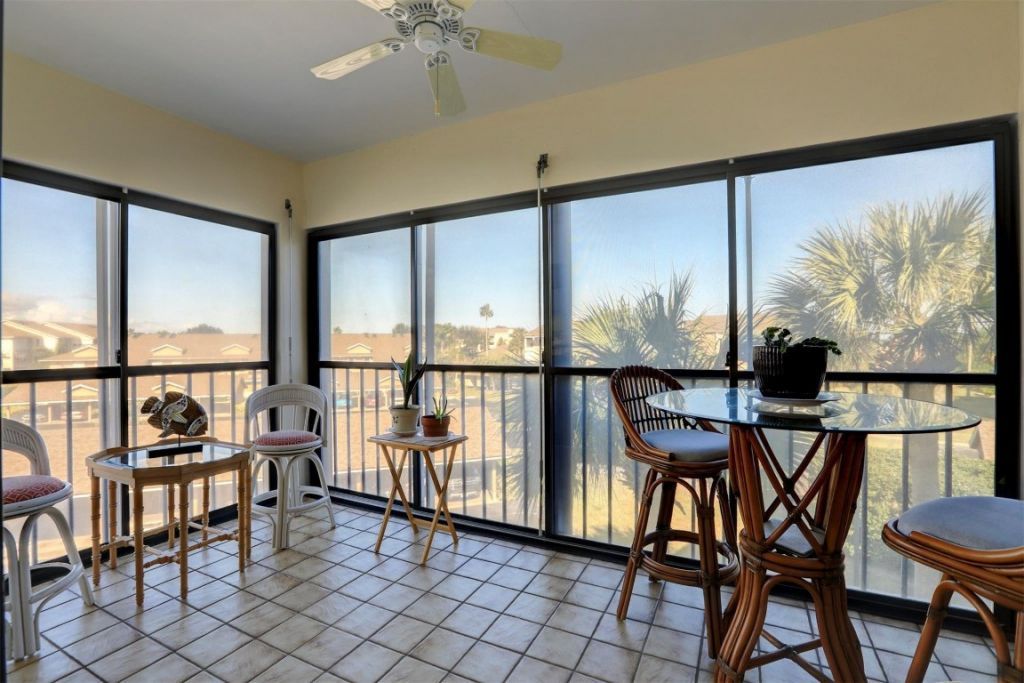 6175 S Mirror Lake Drive, Unit 301, Sebastian, FL 32958 Photo