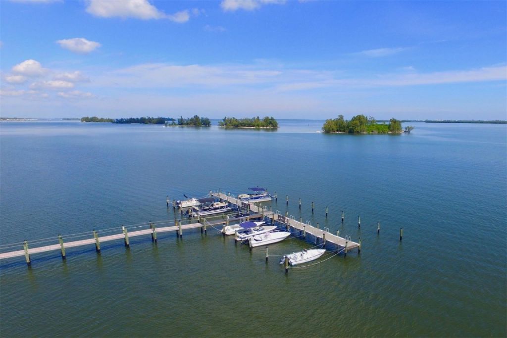 6175 S Mirror Lake Drive, Unit 301, Sebastian, FL 32958 Photo