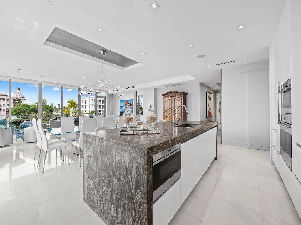 21 Isle Of Venice Drive, Unit 301, Fort Lauderdale, FL 33301 Photo