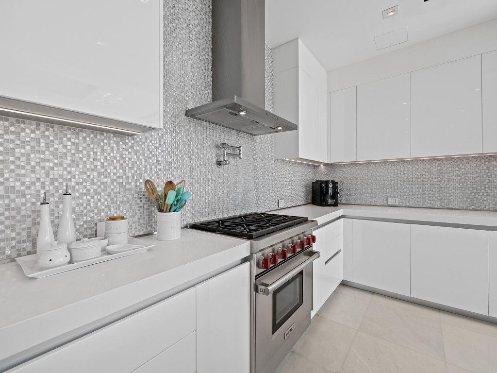 21 Isle Of Venice Drive, Unit 301, Fort Lauderdale, FL 33301 Photo