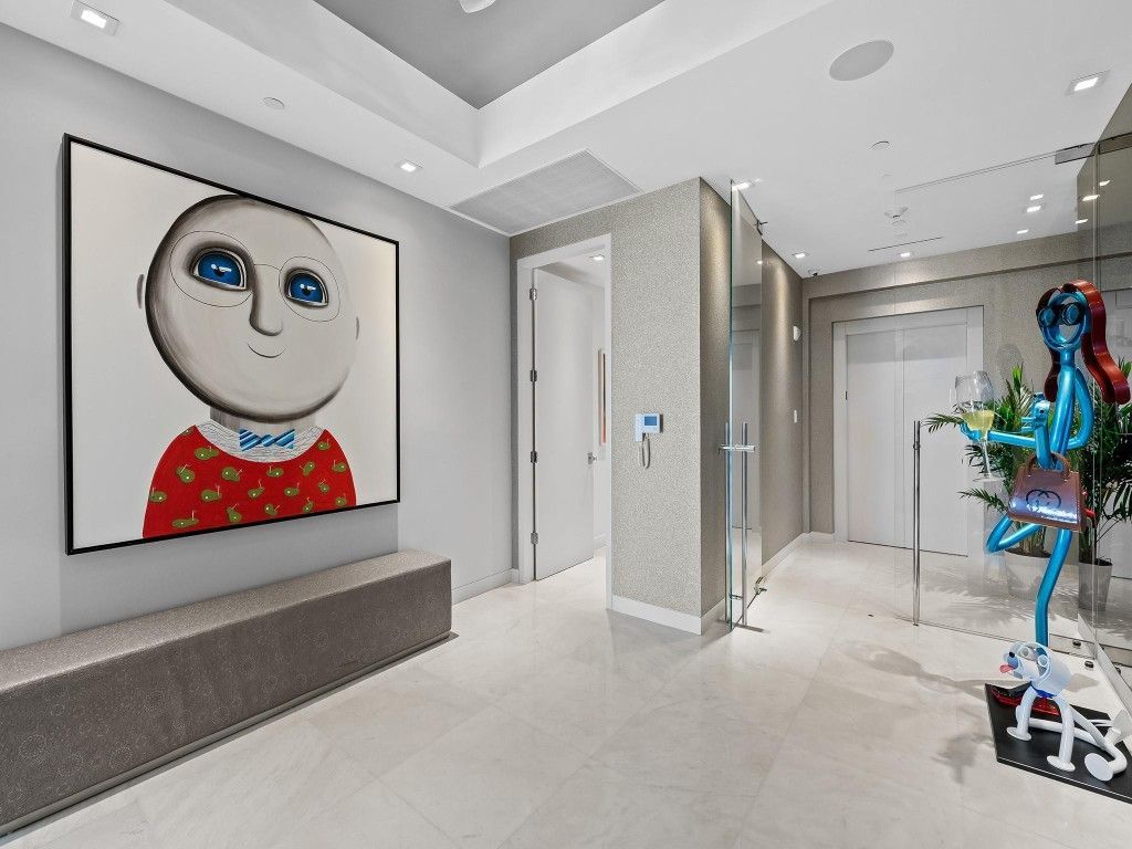 21 Isle Of Venice Drive, Unit 301, Fort Lauderdale, FL 33301 Photo