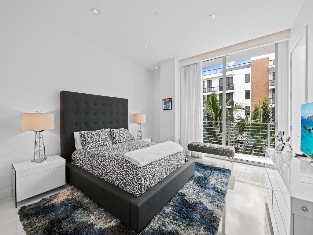 21 Isle Of Venice Drive, Unit 301, Fort Lauderdale, FL 33301 Photo