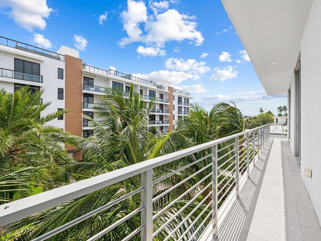 21 Isle Of Venice Drive, Unit 301, Fort Lauderdale, FL 33301 Photo