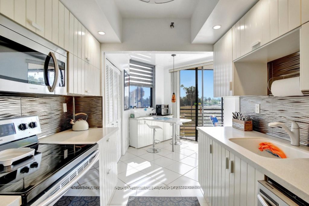 7100 Radice Court, Unit 207, Lauderhill, FL 33319 Photo