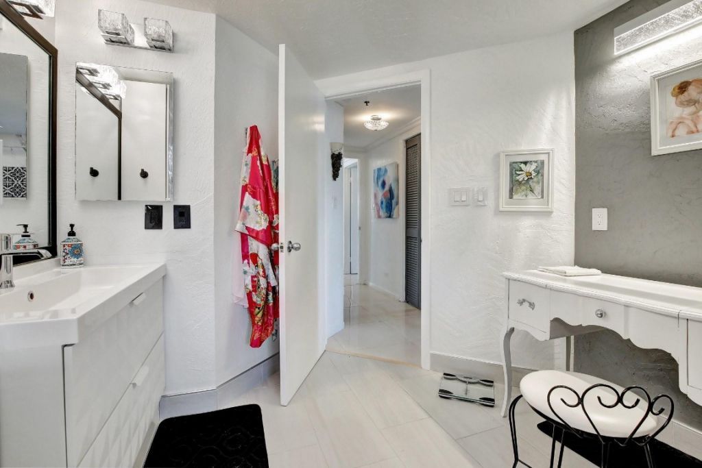 7100 Radice Court, Unit 207, Lauderhill, FL 33319 Photo