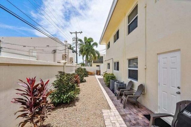 1649 SE 4th Street, Deerfield Beach, FL 33441 Photo