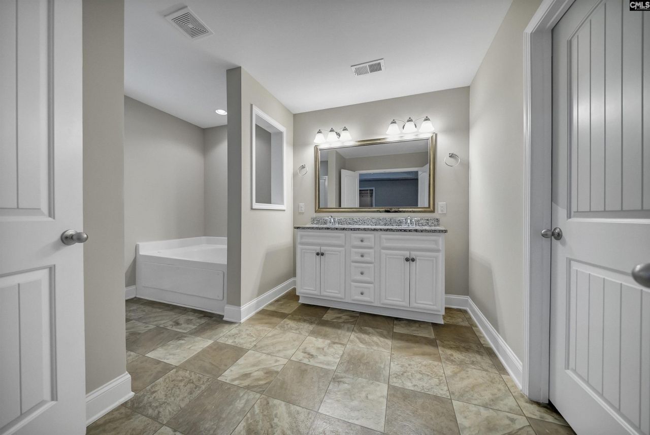 627 Pinnacle Way Photo 18