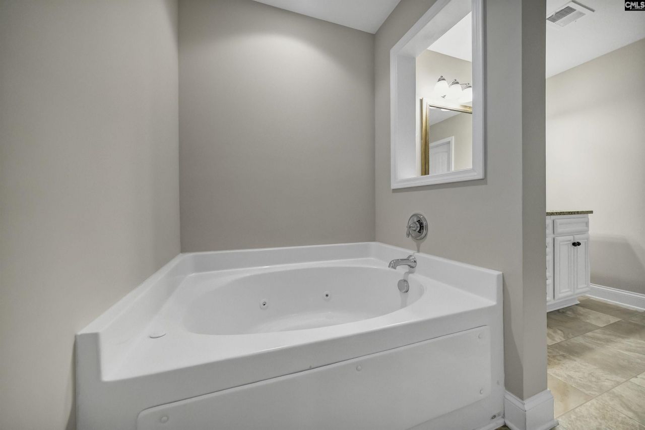 627 Pinnacle Way Photo 21