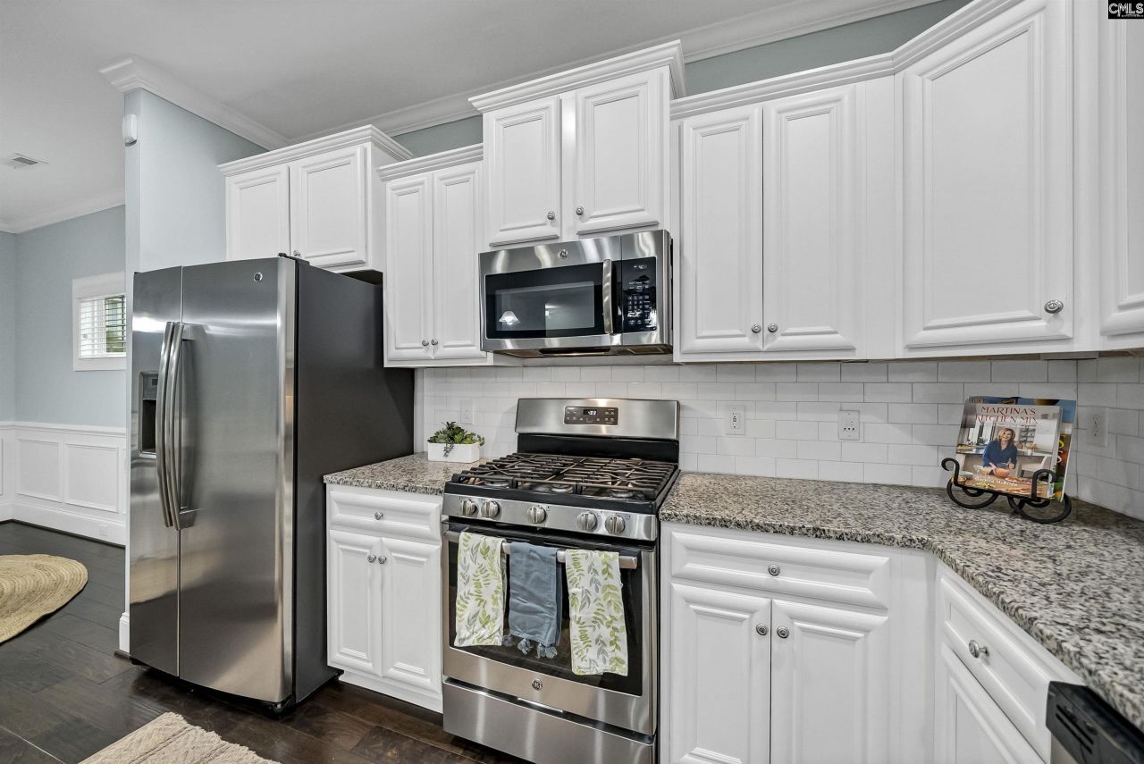 627 Pinnacle Way Photo 7